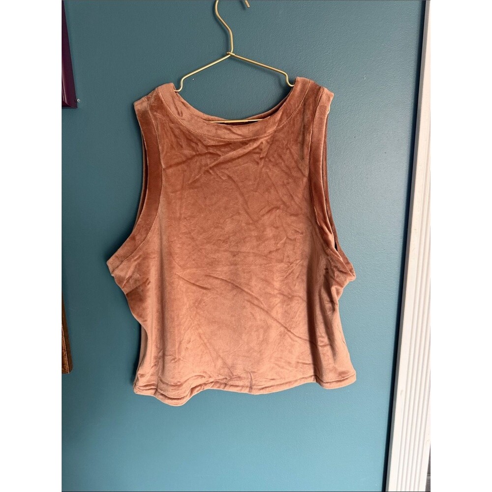 SKIMS Sleeveless Velvet Tank Top in Dusty Mauve